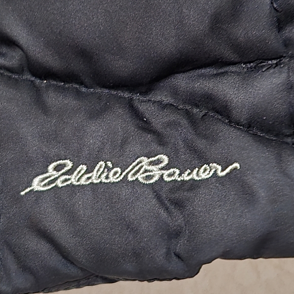 EDDIE BAUER Black Puffer Vest...SIZE:M - Picture 3 of 11